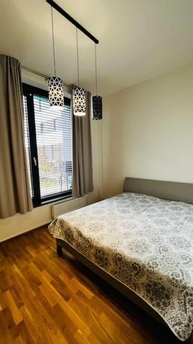 Apartment Holesovice, Garden, Garage ปราก ภายนอก รูปภาพ